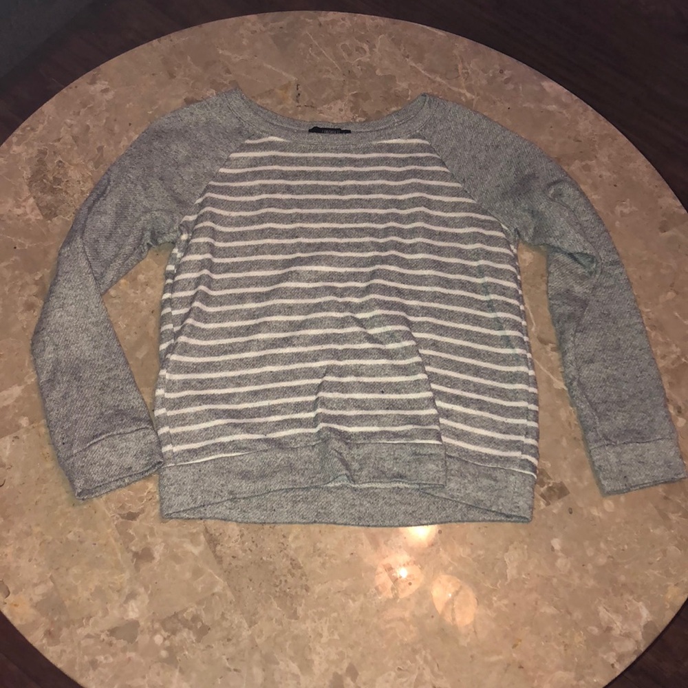 Pull over sweater